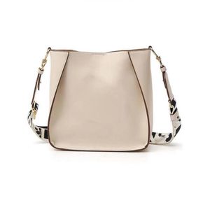 2023 Stella McCartney Stella McCartney Womens Sac à épaule PVC PVC Cuir de haute qualité Shopping à main de grande taille Messenger260D