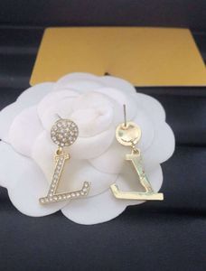 2023 Stud Mixed Simple 18K Gold Ploated Luxury Brand Designers Letters Stud Geometric beroemde vrouwen rond Crystal Rhinestone Pearl Earring Wedding Party Oorbellen