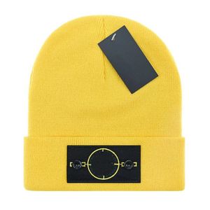 2023 Stijlvolle stenen beanie schedel pet Designer Letter Jacquard Beanie Island Men Women Warm Wool Hat A8