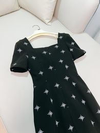 Mini vestido con estampado negro de verano 2023, manga corta, cuello cuadrado, paneles, vestidos casuales cortos D3L062099
