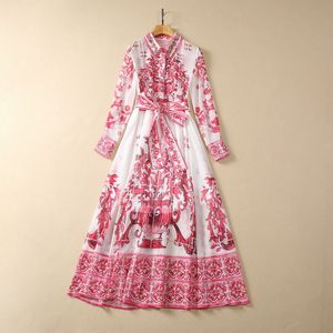 2023 Été Bleu / Rouge et Blanc Porcelaine Ceinturée Robe En Mousseline De Soie À Manches Longues Revers Cou Paisley Imprimer Strass Midi Robes Décontractées S3Q060705