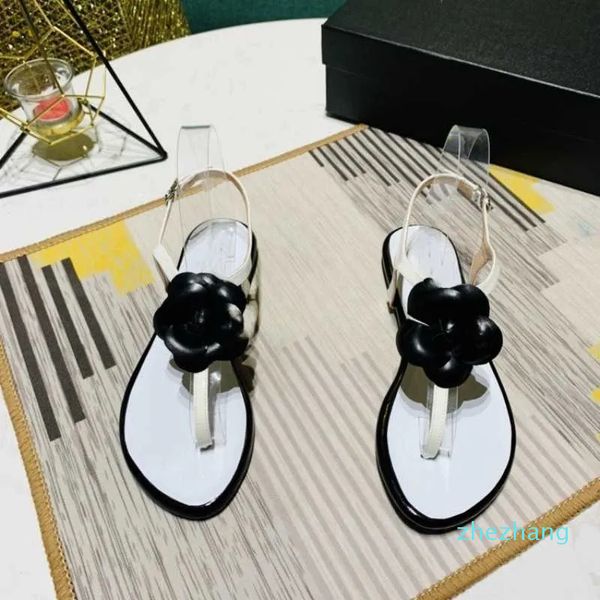 2023-Summer Branded Designer femmes Tongs Slipper Fashion Slides en cuir sandales Boucle en métal diamant star plaid matelassé grille semelle Dames Casual chaussures