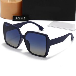 2023 Diseñador de verano Gafas de sol con letras Gafas de sol para hombres Mujer Gafas unisex Gafas populares Gafas de sol de playa 5 colores con caja de regalo