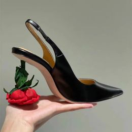Sandalias de tacón alto de cuero genuino para mujer, zapatos de tacón de aguja con flores decorativas para banquete, zapatos de banquete con correas elásticas, verano 2023