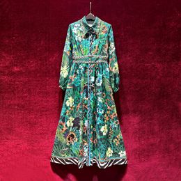 2023 Summer GreenFloral Print Paneled Dress Manga larga Solapa Cuello Botones Largo Maxi Vestidos casuales A3Q122153