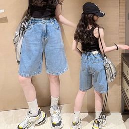 2023 Summer High Taist Cotton Denim Shorts pour adolescents vêtements Nouveaux arrivants Couleur solide Half Pants 6 8 10 12 14 ans L2405