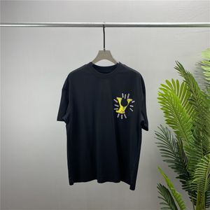 2023 Designer pour hommes d'été T-shirt décontracté homme t-shirts avec des lettres Imprimer les manches courtes top top vend des hommes de luxe Hip Hop Vêtements S-XXL AB39