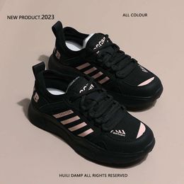 2023 été nouveau papa chaussures femmes à la mode INS polyvalent maille unique respirant décontracté semelle épaisse chaussures de sport 3051