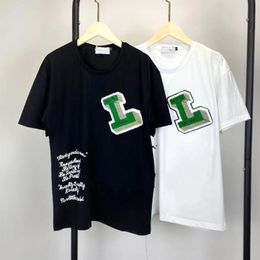 2023 Été Paris Mens T-shirts Designer Luxury Flocking Letter Tshirt T-shirt Classic 1V Lettre graphique Fashion Green Femmes Green à manches courtes Coton Coton T-shirt Tops