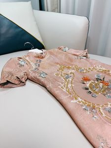 2023 été rose imprimé fleuri perlé Jacquard Cheongsam robe à manches courtes col montant lambrissé robes décontractées courtes L3L126449