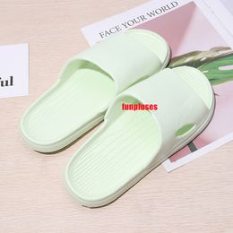 2023 zapatillas de verano moda hogar interior exterior casa zapatilla para hombres mujeres goma EVA diapositivas planas negro blanco rosa arena ligera sandalia playa zapatos caliente