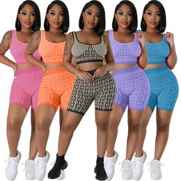 2023 été femmes survêtements deux pièces pantalons ensemble Yoga tenues concepteur Jogging costume couleur unie élastique tricot impression licou sport gilet plissé serré Shorts