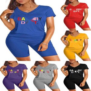 2023 Zomer damesontwerper Tracksuits Brand Letter Gedrukte sexy V-hals T-shirt met korte mouwen en shorts Pak Sports Outfits Jogging Yoga