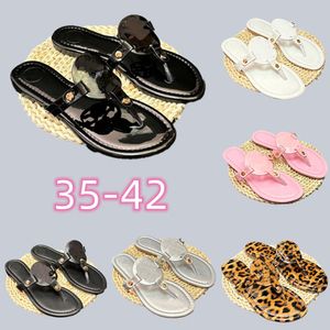 Designer Sandal Slippers Sport Tlides en cuir femme blanc noir rose rose rouge léopard brun tongs flips dames sandals simples jeunes slipper plage d'été plage plates