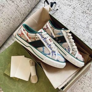 2023 Tennis 1977 Canvas Casual schoenen Luxe Designer Damesschoen Italië Groen en Rood Web Streep Rubberen Zool voor Stretch Katoen Laag platform Top Heren vrouw Sneaker