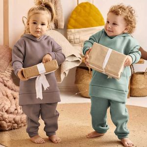 2023 épaissi automne hiver vêtements pour enfants garçons et filles costume de sport pull décontracté pull à capuche pantalon deux pièces ensemble vêtements congelés