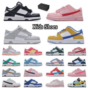 2024 Chaussures de créateurs pour enfants panda chaussures de course basse dhgate bébé enfant triple blanc rose rose noir blanc garçons and girls kids sneaker big taille chores chaussures entraîneurs