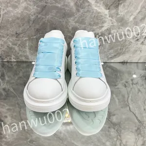 2023 Top Lady Flat Casual Shoes Dames Travel Leather Lace-Up Sneaker Fashion Woman White Shoe Men Gym Sneakers