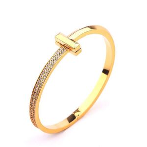 2023 top rose gouden klassieke armband vrouwen sieraden ontwerp diamanten armband mode titanium stalen armband verguld nooit vervagen