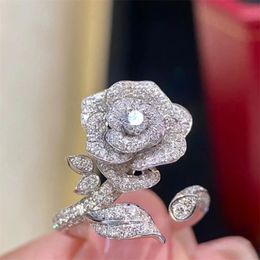 2023 TOP VERKOOP Wedding Rings Luxe sieraden 925 Sterling Silver Pave White 5a Cubic Zirkon CZ Diamond Gemstones Party Women Rose Flower Open Verstelbaar Ring Gift www www