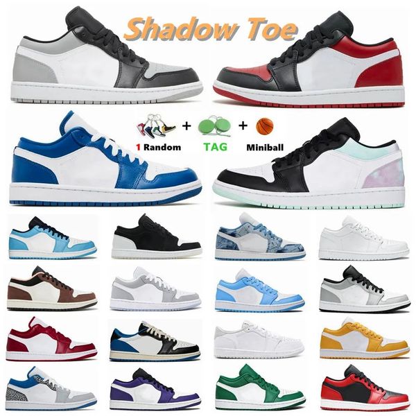 2023 Top University Blue 1S Jumpman 1 Low Basketball Chaussures Bred Triple White Pine Green Tie Dye Wolf Grey Sports Outdoor Hommes Femmes Hommes Baskets