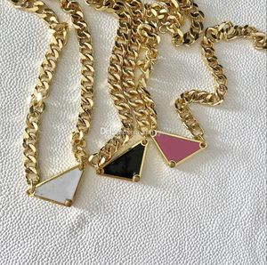 Collier pendentif lettre triangle pour femme, grande marque, chaîne de clavicule, tempérament sauvage, haute qualité, livraison rapide, 2023