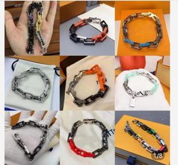 2023 V Designer Haute Qualité Argent Amour Bracelet Hommes Femmes Bracelets En Or Chaîne De Mode Personnalité Hip-hop G