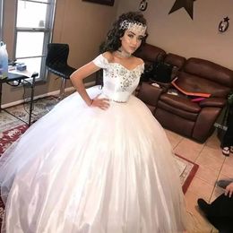 2023 Vintage Ballgown Trouwjurken Bruidsjurk van de schouderhals kralen satijnen orgaan korset achterste ruches op maat gemaakte plus size vestido de novia