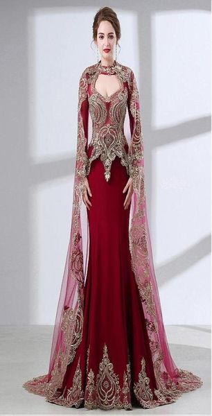 2023 Vintage India Robe de soirée sirène avec appliques en dentelle High Neck Red Watteau Train Tulle Perte formelle Formal Party Pro5700779