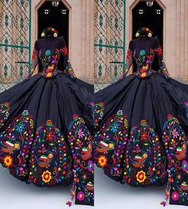 2023 Manches longues vintage Quinceanera robes de style mexicain charro de fleurs épaules brodées en satin laceup Robe bal de bal s7819707