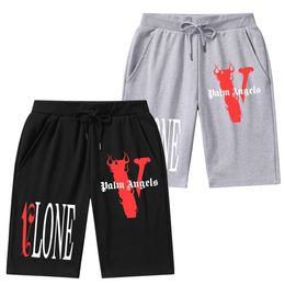 2023 Vlone Men's T-shirt modeontwerpbroek High Street Letter Printing Casual broek Sport veelzijdige shorts unisex Summer Beach Pants