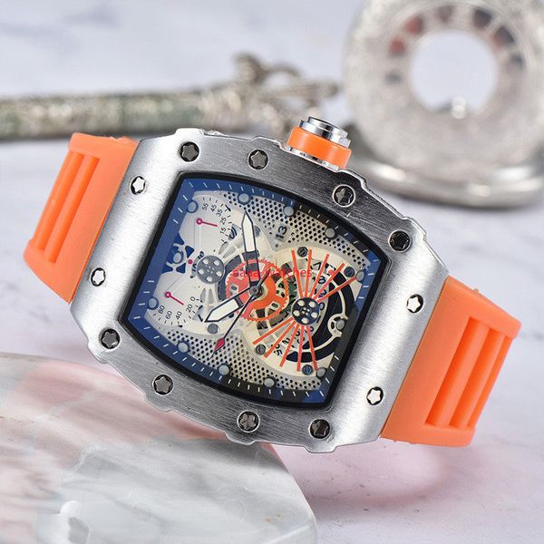 2023 Regarder Luxury Watch Casual Automatic Calendar Watchs Watchs Watchs Sports Quartz Chronograph Law