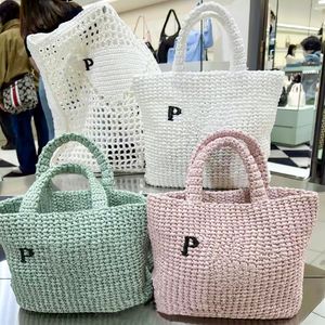 2023 weven Stro Kleine Raffia tote driehoek Tassen nieuwste stijl Dames heren zomer handtas Designer Schoudertas luxe Crossbody reiskoppeling Strand prad handtassen