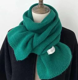 Vente en gros de nouvelles écharpes tricotées en laine de couleur unie pour femmes, couples de mode polyvalents, petites écharpes chaudes