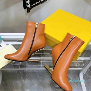 2023- Hiver Premières Bottines Femmes En Cuir Bout Rond Côté Intérieur Tête De Fermeture À Glissière En Forme D'or Talon Stéréo De Luxe Profilé Avec Roman Taille 35-43