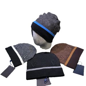 2023 Chapeau d'hiver Hommes Femmes Designers Bonnet Chapeaux Bonnet Bonnet d'hiver Chapeau de laine tricoté plus Cap de velours Skullies Masque plus épais Bonnets à franges Chapeaux