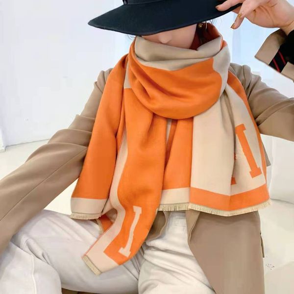 2023 hiver écharpe pashmina pour les concepteurs écharpes chaudes mode classique lettres femmes imitent la laine de cachemire long châle wrap taille 180x65cm
