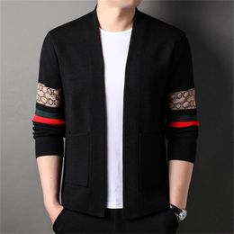 2023 Winter Winter Woman Designer Sweater Fashion Wollen Jackets Coats Cardigan Breide Designers For Men Women Clothing Sweaters