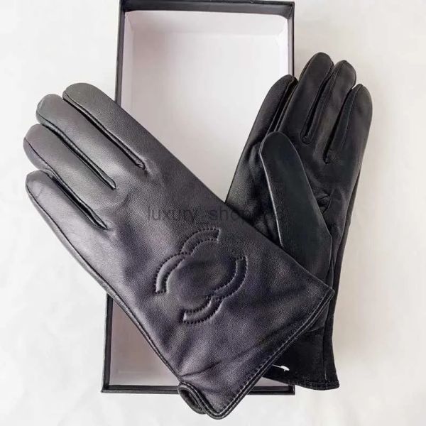 Guantes de cuero para mujer de invierno 2023, guantes cálidos con punta de los dedos para ciclismo integrados de piel de oveja de diseñador para hombre y mujer G231128PE-5