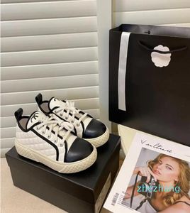 2023-vrouwelijke kledingschoenen sport mode geborduurd canvas zwart-witte stiksels casual schoenen