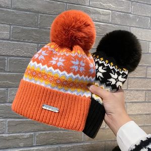 2023 Femmes Polaire Doublé Tricoté Pom Chapeaux Thermique Neige Fausse Fourrure De Noël Bobble Bonnet Chapeau pour Femme Hiver Skullies 240311