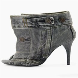 2023 Femmes Dames Sandales en cuir véritable Talons hauts Été Square Peep Toed Bouton Bottes De Mariage Denim Jeans Robe Gladiator Casual Les chaussures de défilé Gris taille 34-43