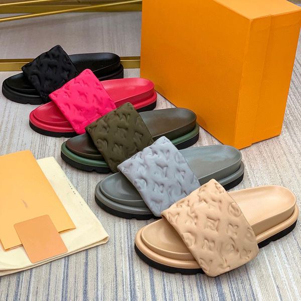 2023 Femmes Luxurys Designers Slippers Men Black Grey Gris Scuff Flat Marques Sandales Pool Pool Mules Sunset Boucche avant rembourrée Fashion Fashion High Quality Style Slides Fuchsia