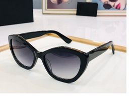 2023 femmes hommes lunettes de soleil de haute qualité noir largeur planche plein cadre violet clair Gradient Color Butterfly lunettes disponibles avec boîte