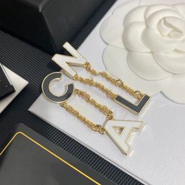 2023 Women Premium Gold Earring Designer Stud Luxury Brief Letter Design Fashion Sieraden koperen koperen oorbellen