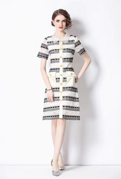 2023 Robe décontractée pour femmes Classique Vintage Mode Robe de mode Créateur de mode Vêtements Lettre complète Luxe Premium Manches courtes