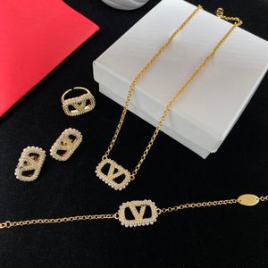 2023 - Collar de mujer pendientes pulsera anillo diseñador lujo oro en forma de corazón perla cristal oro doble V letra 925s joyería de plata clásica