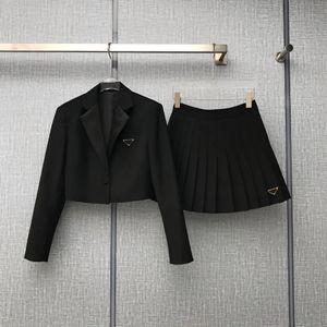 2023 Dames Nieuwe Stijl Slanke Kleine Pak Mode Lange Mouw Korte Top Hoge Taille Rok Luxe Tweedelige Set