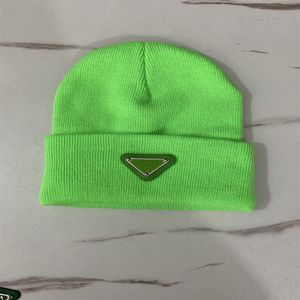 2023 WW Hat Moda para hombre Diseñadores Bonnet Gorro de invierno Gorro de lana de punto más gorra de terciopelo Skullies Máscara más gruesa Gorros con flecos Sombreros 88