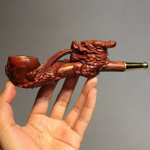 2023 ans nouvelle pipe à tabac 3D tridimensionnelle style dragon pipe à tabac sculpture sur bois, pipe à tabac en relief exquise, bois de santal rouge haut de gamme fait à la main solide